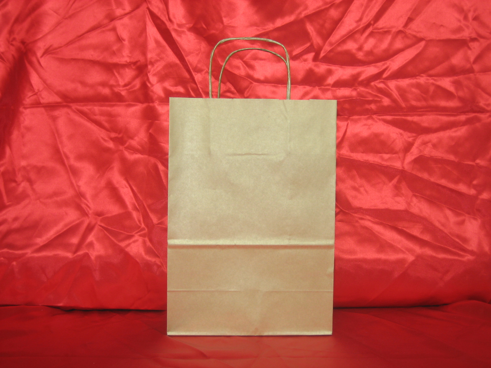 BUSTA REGALO CON CORDONCINO CM. 22X10X27 ORO