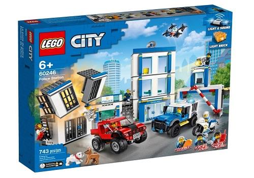 MATTONCINI LEGO® CITY "STAZIONE DI POLIZIA" - 743 PZ (6+)