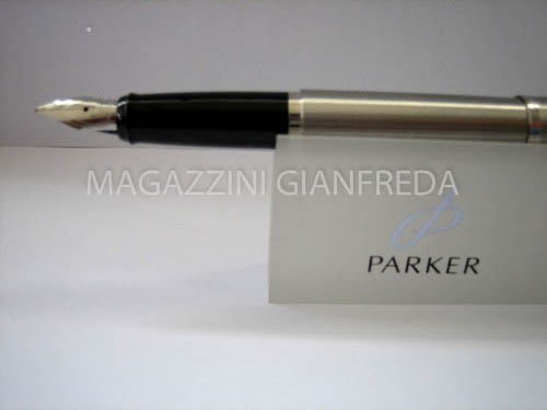 PARKER PENNA STILOGRAFICA PUNTA M "SONNET CHISELLED CARBON"