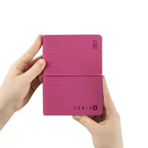 Agenda 16 mesi 2026/2027 Giornaliera Mini Comix U Yourself Magenta - Diario scolastico compatto con chiusura elastica e 448 pagine