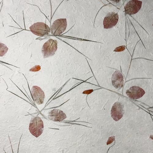 Carta Kozo Floreal Fili 55×80 cm – Foglio Artistico Naturale Foglie e Fili per Decorazioni e Progetti Creativi